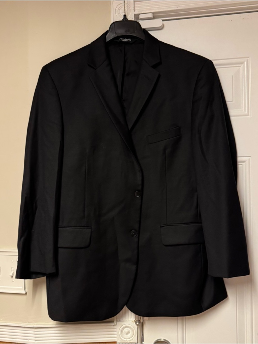Jos a Bank Men’s Black Traveler Suit